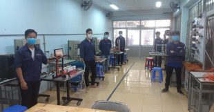 Lớp thực tế doanh nghiệp do thầy Mạnh Sơn hướng dẫn.